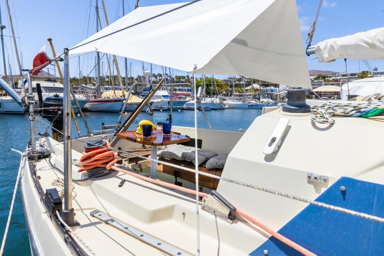 Seaside Chill-Out Stay On A Sail Yacht ปูแอร์โตกาเลโร ภายนอก รูปภาพ
