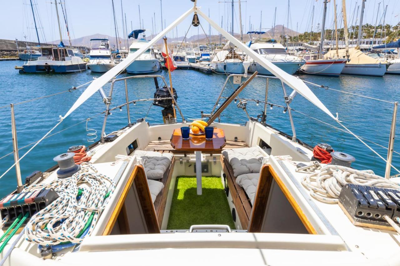 Seaside Chill-Out Stay On A Sail Yacht ปูแอร์โตกาเลโร ภายนอก รูปภาพ