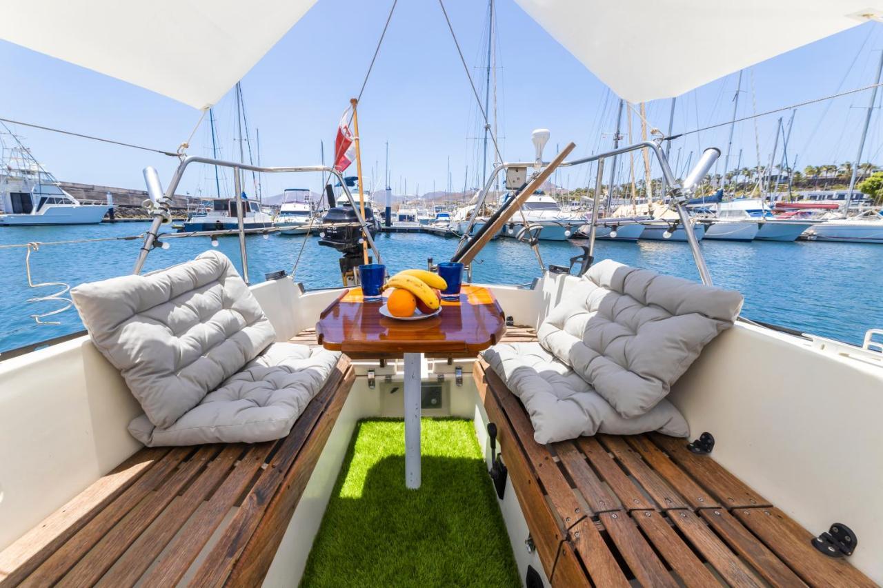 Seaside Chill-Out Stay On A Sail Yacht ปูแอร์โตกาเลโร ภายนอก รูปภาพ