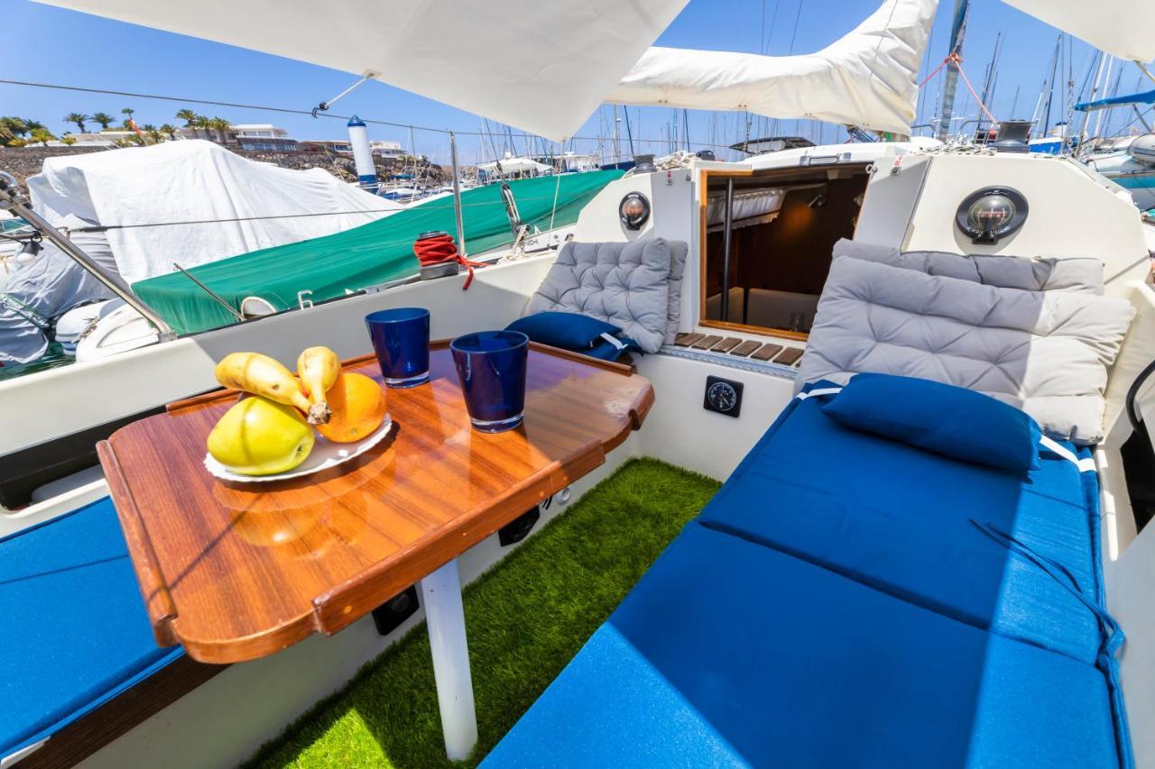 Seaside Chill-Out Stay On A Sail Yacht ปูแอร์โตกาเลโร ภายนอก รูปภาพ