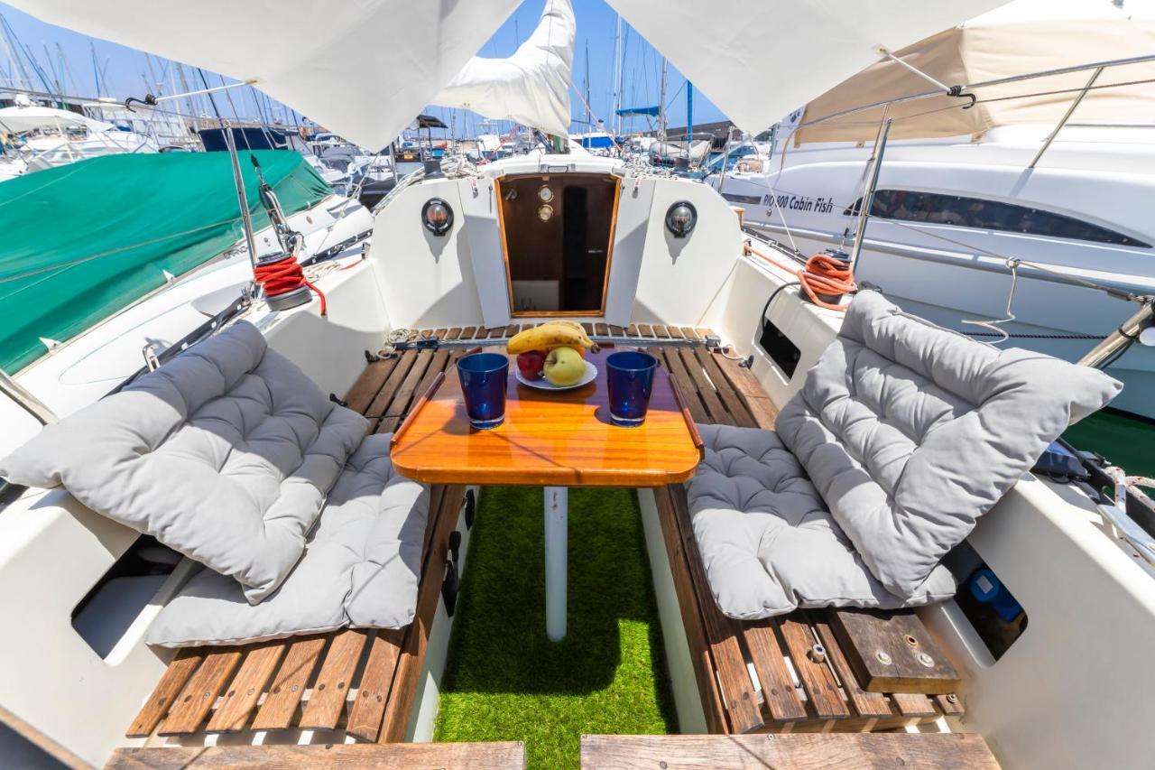 Seaside Chill-Out Stay On A Sail Yacht ปูแอร์โตกาเลโร ภายนอก รูปภาพ