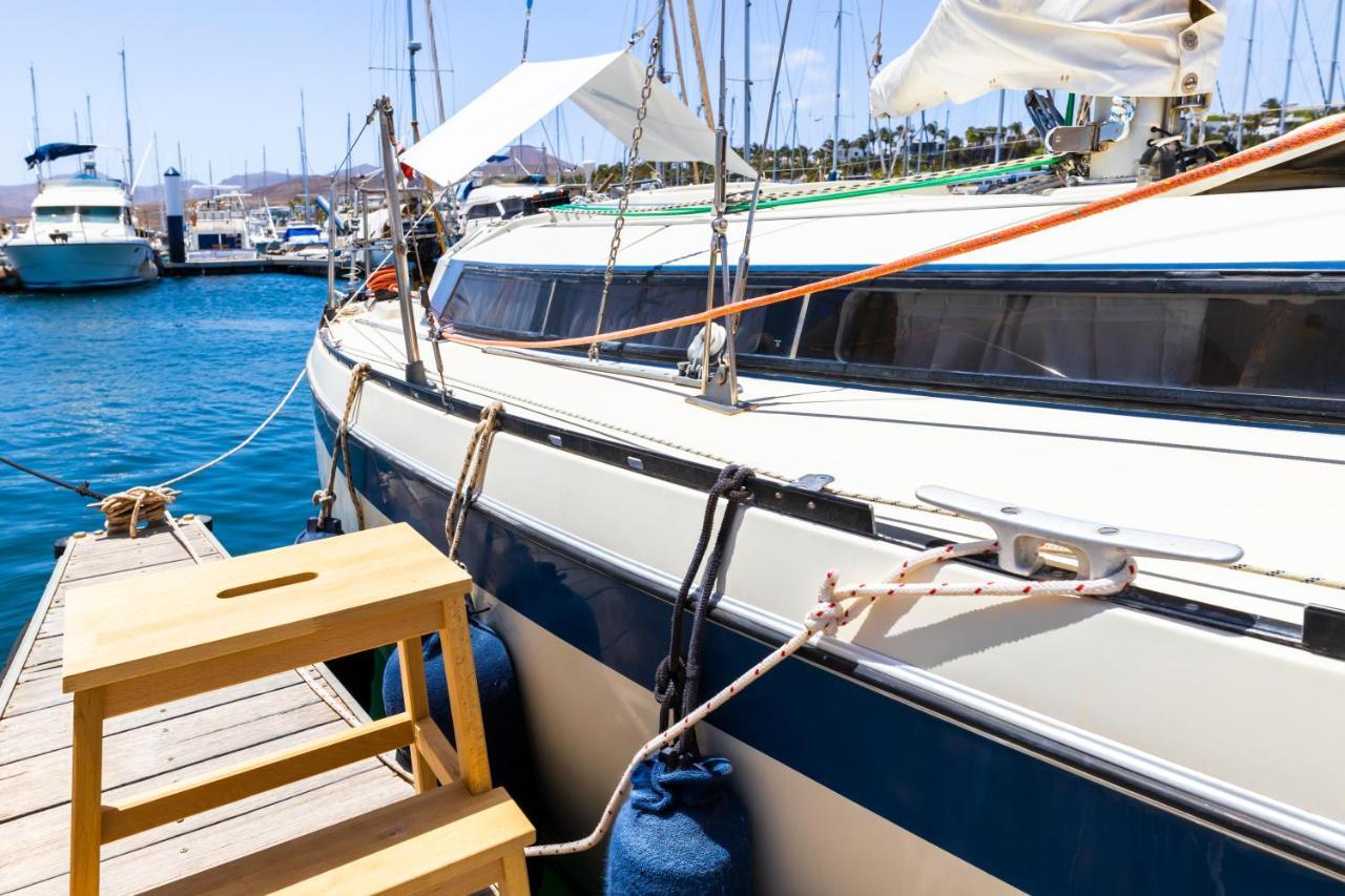 Seaside Chill-Out Stay On A Sail Yacht ปูแอร์โตกาเลโร ภายนอก รูปภาพ