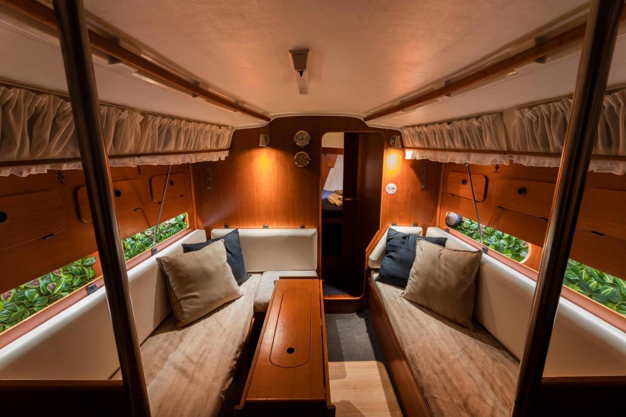 Seaside Chill-Out Stay On A Sail Yacht ปูแอร์โตกาเลโร ภายนอก รูปภาพ